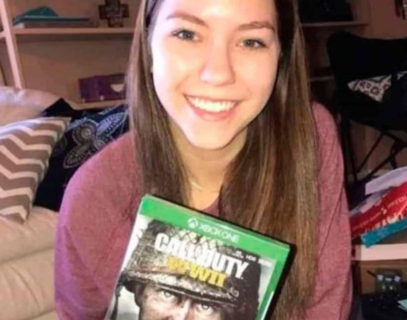 Le regala videojuego a su novio pero le pone 6 condiciones