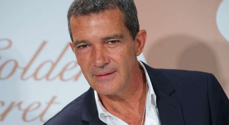 Antonio Banderas se regala avión privado de 4.5 millones
