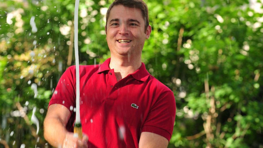 Soldat Jon Heywood gewann 15.9 Millionen EURO mit einem Einsatz von 30 EURO Cent im Online Casino