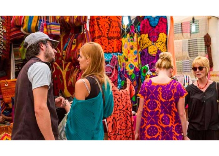 Cada turista extranjero gastó más de mil dólares durante su estancia