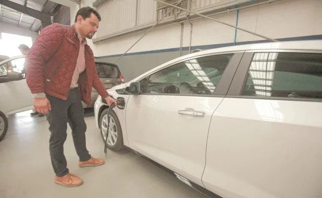 Piden quitar impuestos a autos nuevos